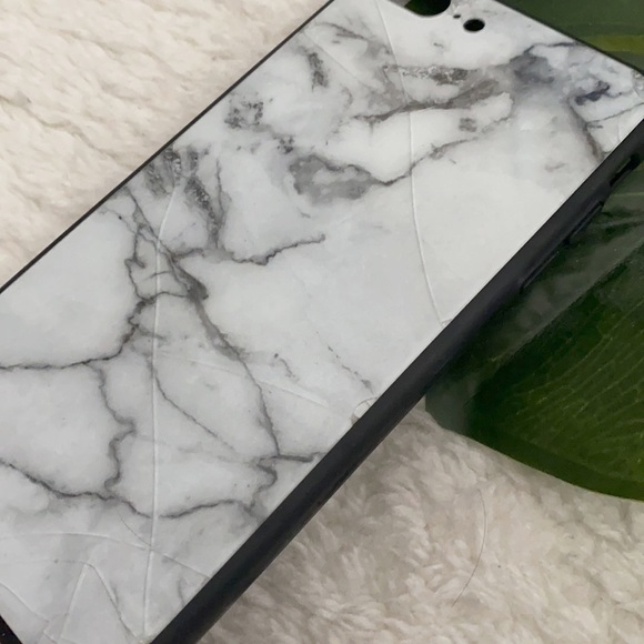White Marble iPhone 6/7/8 Plus Protective Case - Picture 2 of 2